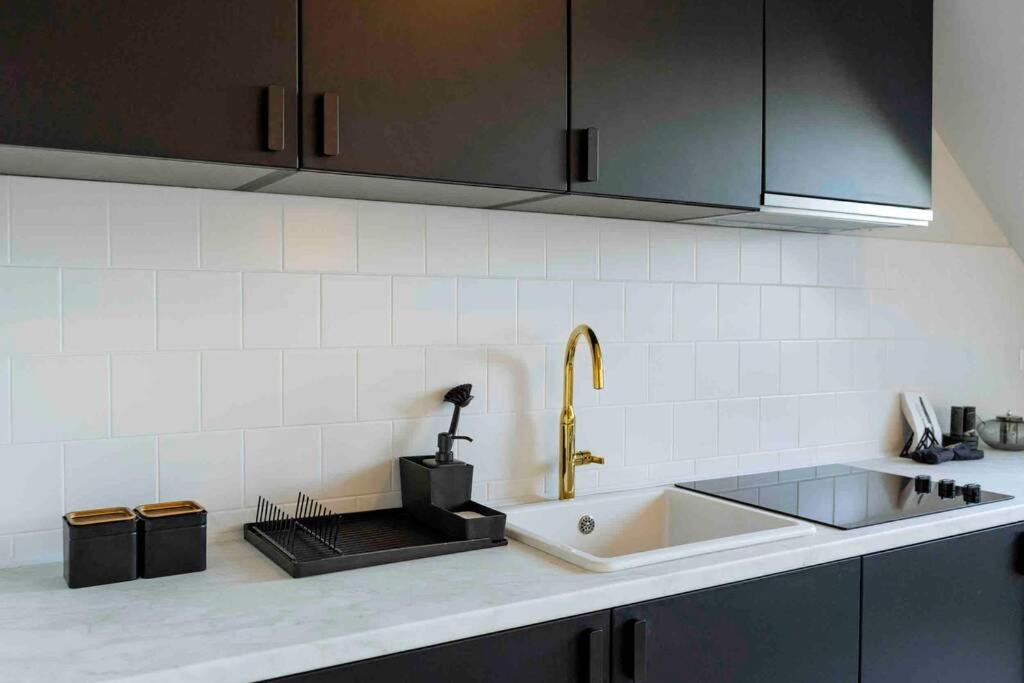 Vivando - Classy E + Parking Apartment Bucharest