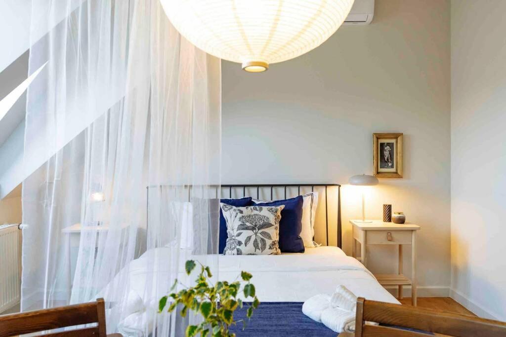 Apartment Vivando - Classy E + Parking Bucharest